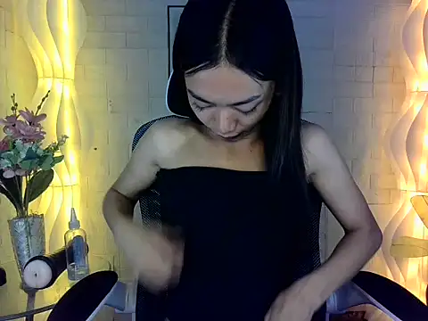 Snapshot of queensilver chatting on January 2026 03:55:02 AM queensilver online show from January 2026 03:55:02 AM