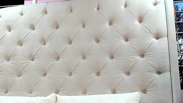 scarlett leblanc  online show from July 2026 11:50:02 AM
