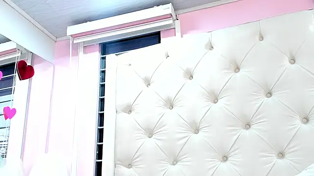 scarlett leblanc  online show from July 2026 11:50:02 AM