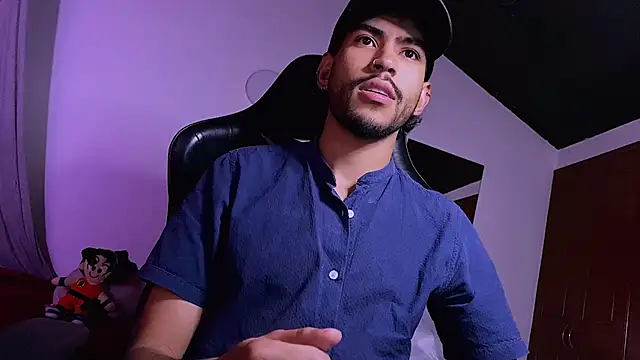 Snapshot of 3v1l chatting on March 2026 05:13:01 AM 3v1l online show from March 2026 05:13:01 AM