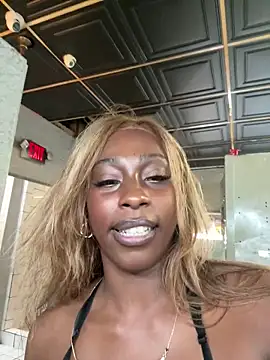 MadameMuse online show from June 2026 06:27:01 PM
