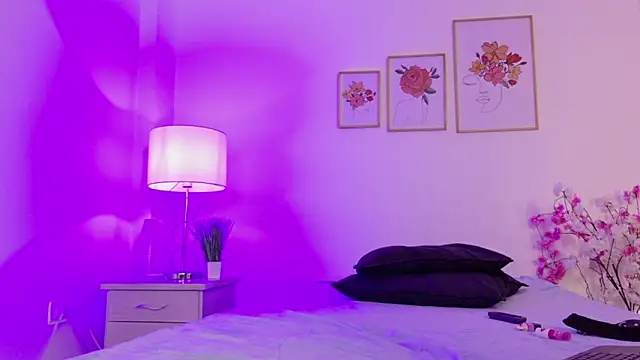 Snapshot of dark_angell77 chatting on February 2026 12:04:02 PM dark angell77 online show from February 2026 12:04:02 PM