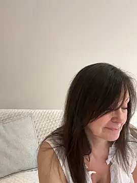 HotLdyllic online show from March 2026 04:21:02 PM