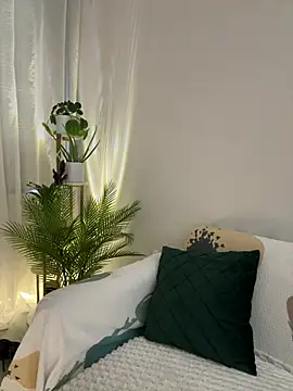 HotLdyllic online show from July 2026 05:21:01 PM