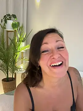 HotLdyllic online show from July 2026 08:52:02 PM