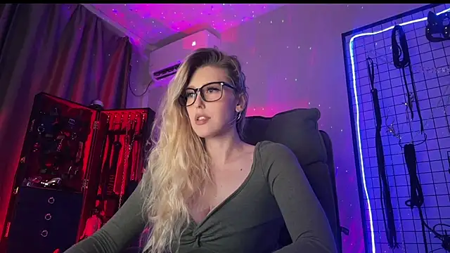Liya Liss online show from July 2026 11:52:02 PM