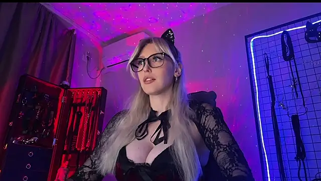 Liya Liss online show from July 2026 11:13:02 PM