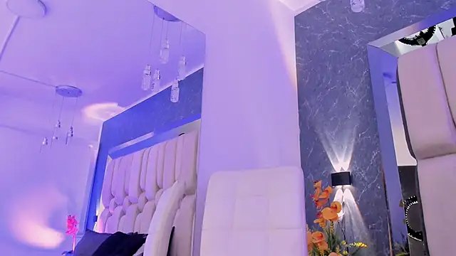 Snapshot of Alysslender chatting on February 2026 12:09:01 PM Alysslender online show from February 2026 12:09:01 PM