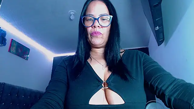 Snapshot of sofia_lopez70 chatting on May 2026 12:56:02 PM sofia lopez70 online show from May 2026 12:56:02 PM