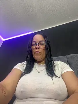 Snapshot of sofia_lopez70 chatting on May 2026 10:40:02 PM sofia lopez70 online show from May 2026 10:40:02 PM