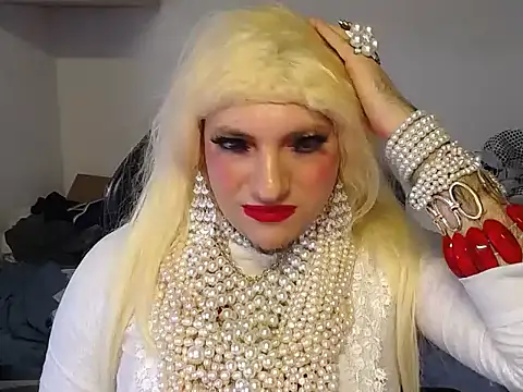 Snapshot of VanesaCrossic chatting on December 2025 09:27:02 AM VanesaCrossic online show from December 2025 09:27:02 AM