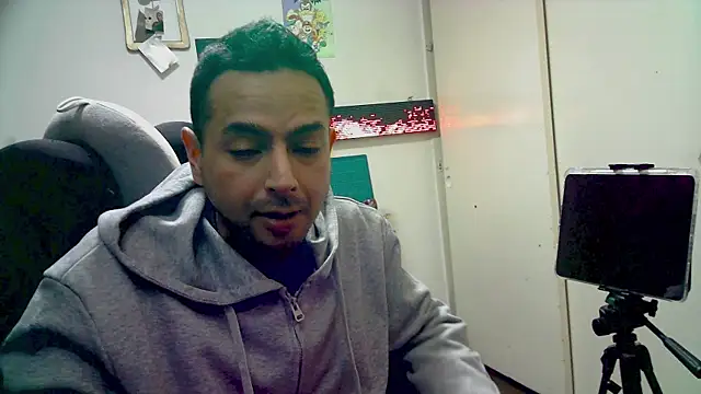 Snapshot of YoungStallionXL chatting on February 2026 07:40:01 AM YoungStallionXL online show from February 2026 07:40:01 AM