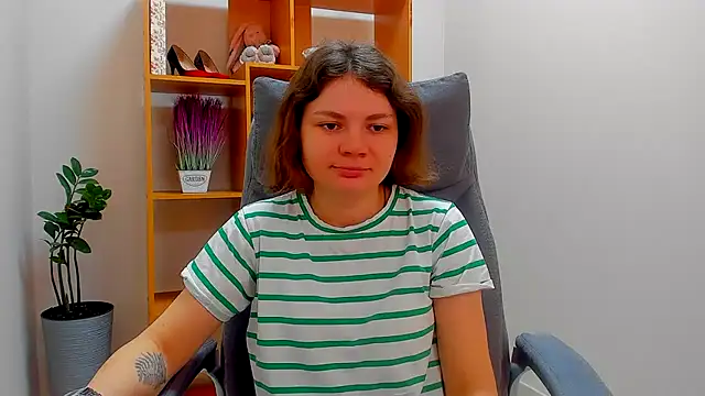 Snapshot of Stella-Maers chatting on April 2026 07:14:01 AM Stella-Maers online show from April 2026 07:14:01 AM
