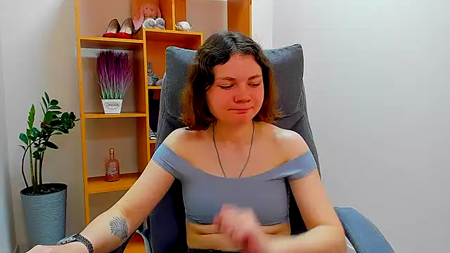 Snapshot of Stella-Maers chatting on May 2026 07:27:01 AM Stella-Maers online show from May 2026 07:27:01 AM