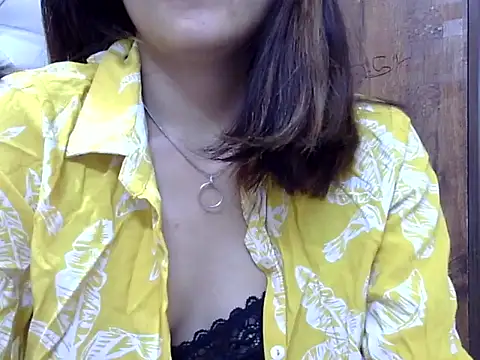 maira 33 online show from November 2025 03:04:01 AM