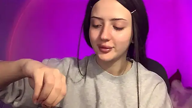 RuthGarner online show from November 2025 01:24:01 PM