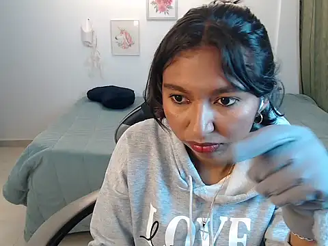 Samanta 777 online show from March 2026 08:56:01 PM