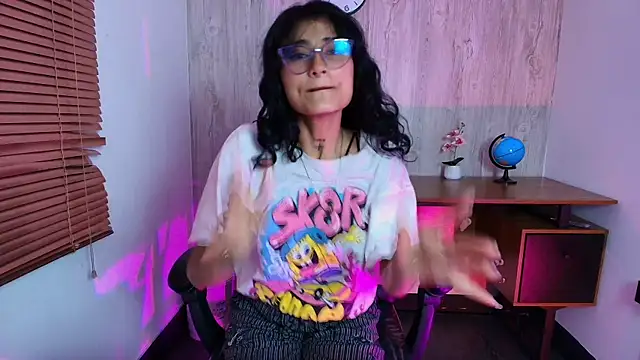 Snapshot of liliclan_ chatting on November 2025 04:06:02 AM liliclan online show from November 2025 04:06:02 AM