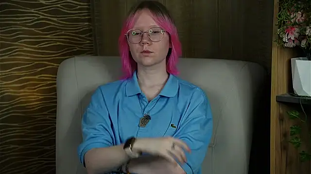 HanVertz online show from November 2025 06:46:02 AM