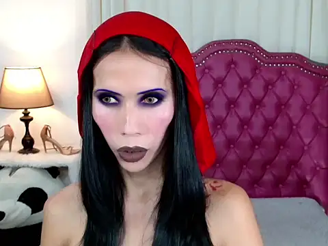 Snapshot of bellaUtops chatting on December 2025 05:41:02 PM bellaUtops online show from December 2025 05:41:02 PM