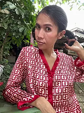 Snapshot of bellaUtops chatting on February 2026 06:51:02 AM bellaUtops online show from February 2026 06:51:02 AM