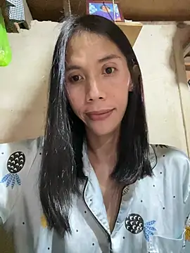 Snapshot of bellaUtops chatting on February 2026 01:31:01 PM bellaUtops online show from February 2026 01:31:01 PM