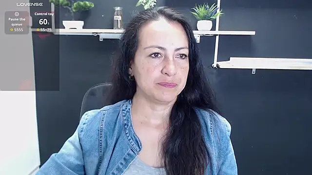 Lauryn Jones online show from May 2026 05:31:02 PM