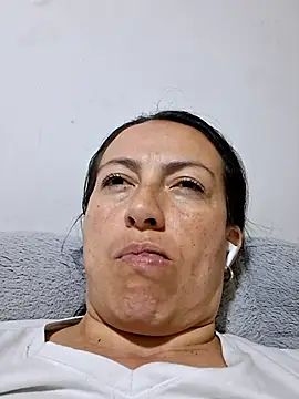 Lauryn Jones online show from July 2026 02:07:02 AM