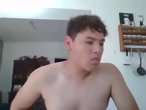 Snapshot of Myboy0020 chatting on November 2025 01:32:01 PM Myboy0020 online show from November 2025 01:32:01 PM