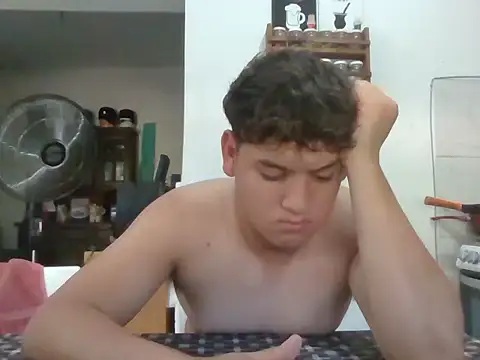 Snapshot of Myboy0020 chatting on December 2025 07:53:02 PM Myboy0020 online show from December 2025 07:53:02 PM