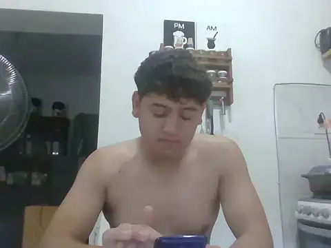 Snapshot of Myboy0020 chatting on December 2025 05:42:02 PM Myboy0020 online show from December 2025 05:42:02 PM