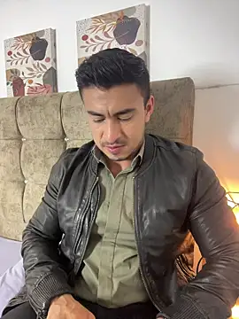 Chris Clarck online show from November 2025 07:29:02 PM