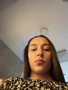 Brunettecollins05 online show from May 2026 10:05:02 PM