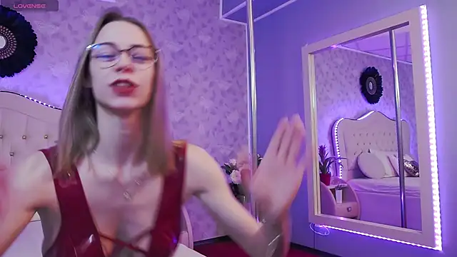 GracieCute online show from January 2025 04:12:01 AM