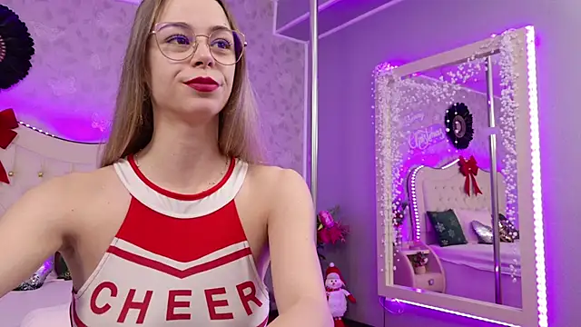 GracieCute online show from December 2025 04:19:01 AM