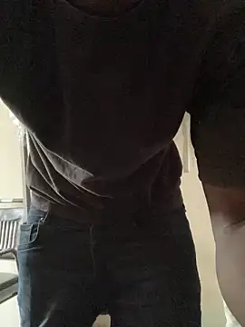 Snapshot of Ndodemnyama@xh chatting on December 2025 07:06:02 AM Ndodemnyamaxh online show from December 2025 07:06:02 AM