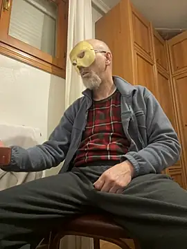 Snapshot of men1967 chatting on February 2026 05:09:02 PM men1967 online show from February 2026 05:09:02 PM