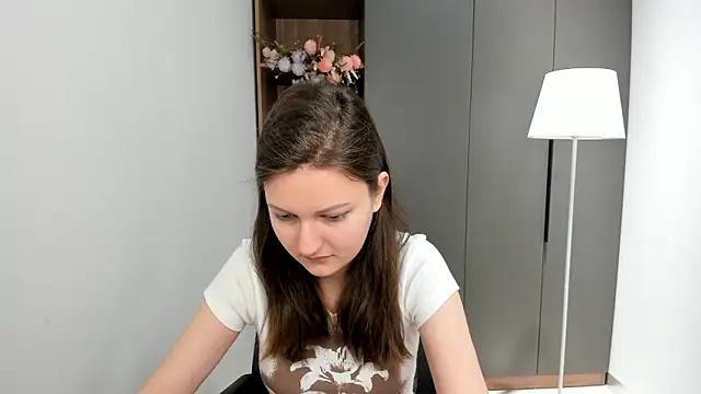 TulaLatigo online show from November 2025 06:02:02 AM