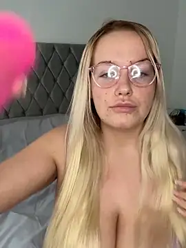 LeahLovexx online show from November 2025 11:22:01 AM