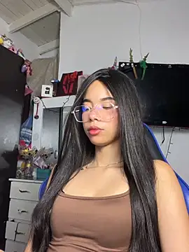 Snapshot of Milleradhara24 chatting on December 2025 09:52:01 PM Milleradhara24 online show from December 2025 09:52:01 PM