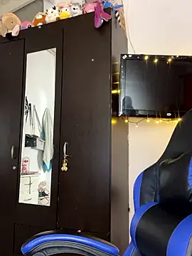 Snapshot of Milleradhara24 chatting on January 2026 08:32:02 PM Milleradhara24 online show from January 2026 08:32:02 PM