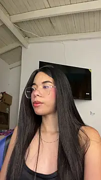 Snapshot of Milleradhara24 chatting on February 2026 08:45:01 PM Milleradhara24 online show from February 2026 08:45:01 PM