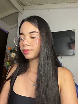 Snapshot of Milleradhara24 chatting on February 2026 01:13:02 AM Milleradhara24 online show from February 2026 01:13:02 AM