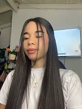 Snapshot of Milleradhara24 chatting on February 2026 07:23:01 PM Milleradhara24 online show from February 2026 07:23:01 PM