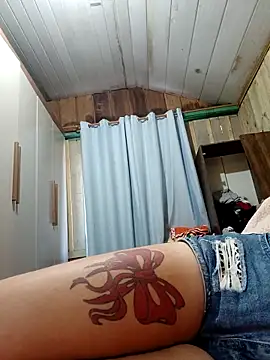 ruiviinhaah online show from February 2026 12:04:02 PM