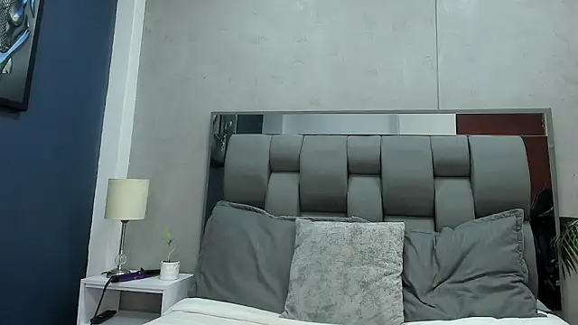 Snapshot of maddy__moon chatting on January 2026 05:01:02 AM maddy moon online show from January 2026 05:01:02 AM