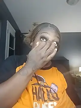 BiancaClarkson online show from November 2025 12:05:02 AM