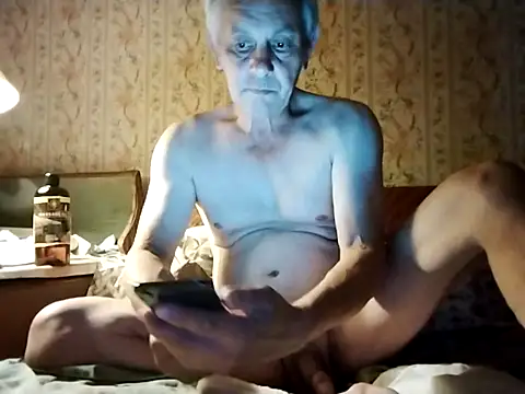 Snapshot of Naturi6 chatting on July 2026 08:44:02 PM Naturi6 online show from July 2026 08:44:02 PM