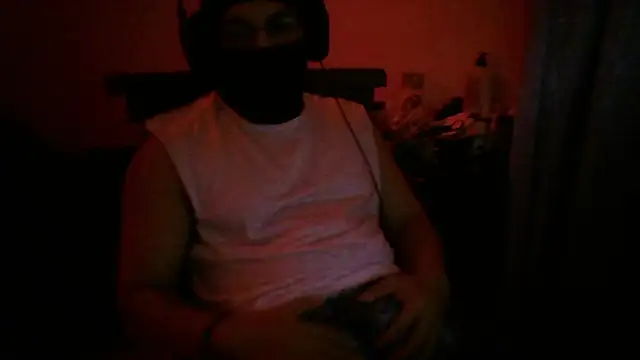 Snapshot of MaskedSeductions chatting on November 2025 03:39:02 AM MaskedSeductions online show from November 2025 03:39:02 AM