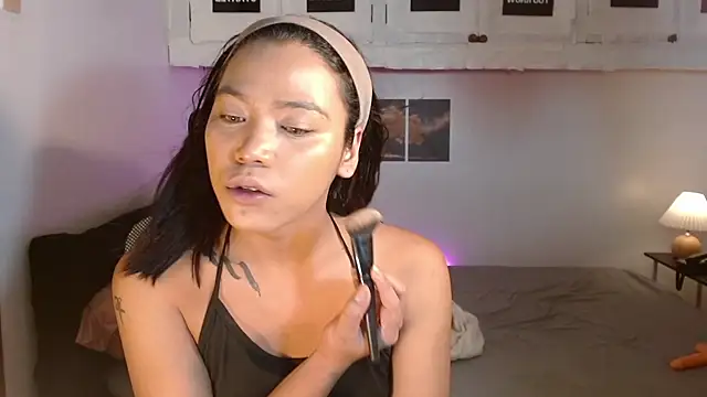 CassieXValeriee online show from June 2026 04:50:02 PM